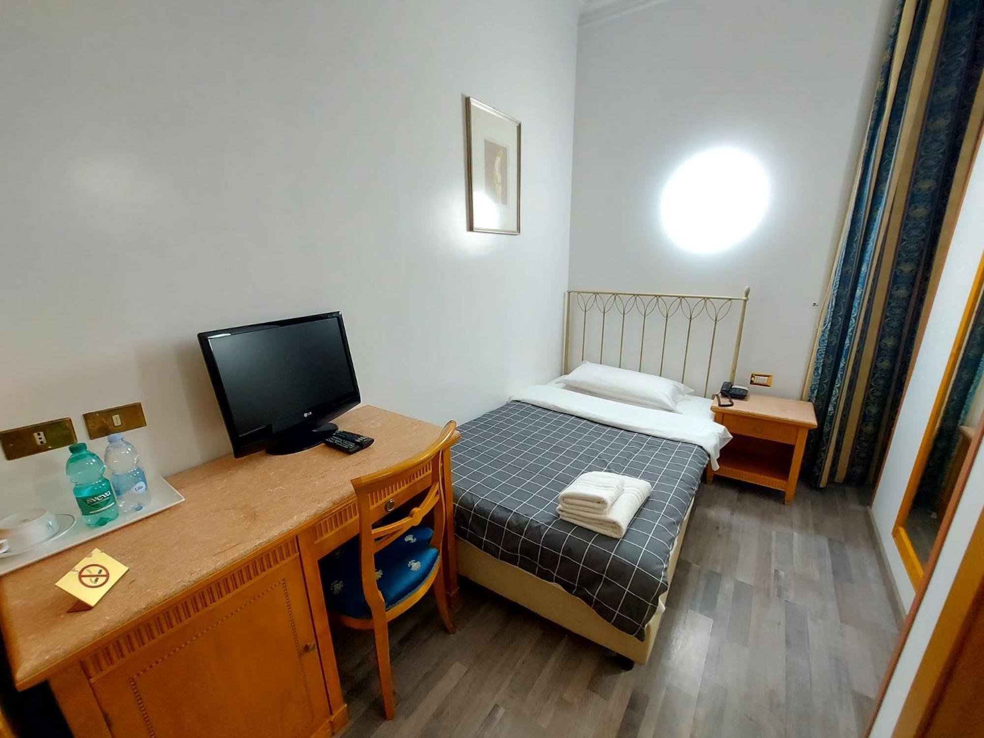 Hotel Positano 2 Rzym Zewnętrze zdjęcie
